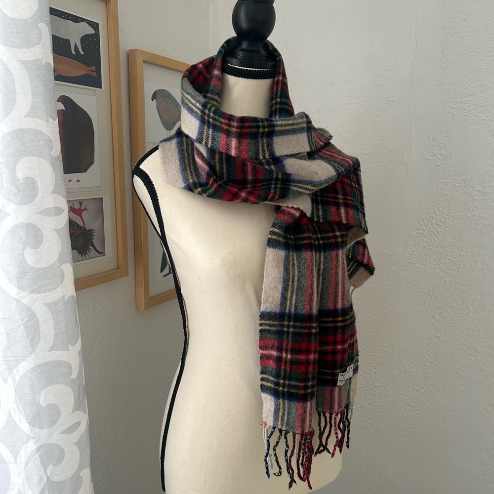 Shepherds Land 100% lambswool plaid wool scarf